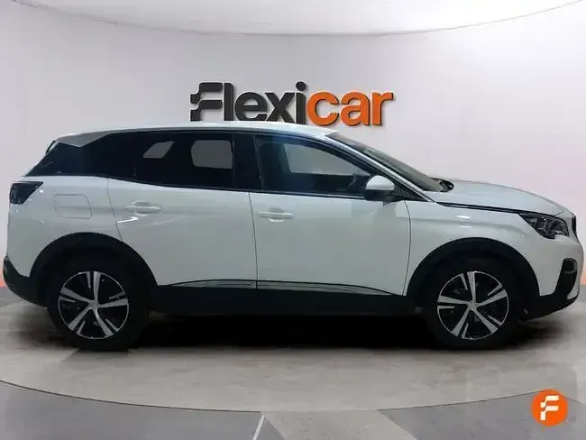 Usado Peugeot 3008 Active 130 CV (95 kW) 2017 Blanco SUV