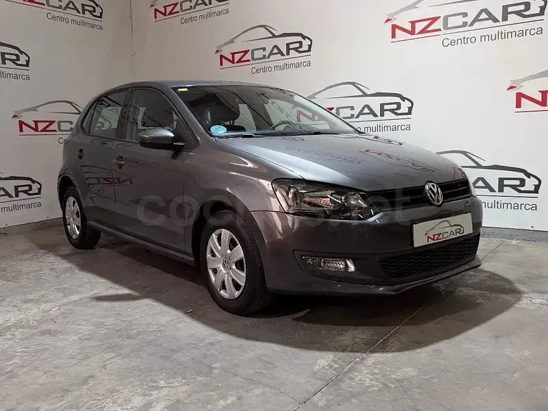 Usado VW Polo Advance 60 CV (44 kW) 2012 Gris / plata Utilitario