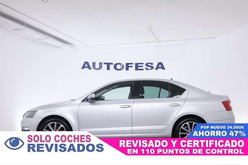 Usado Skoda Octavia 150 CV (110 kW) 2019 Gris Berlina