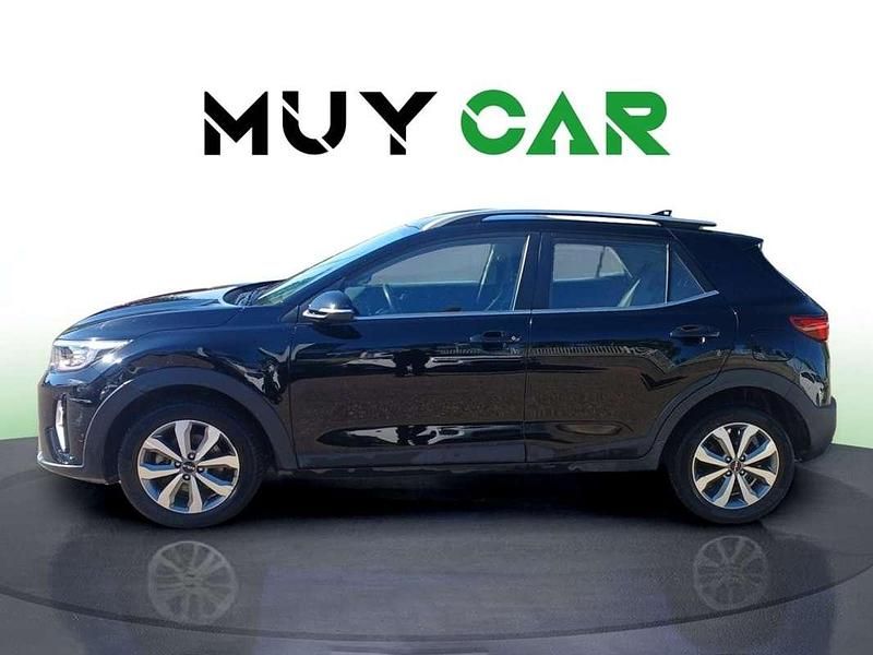 Usado Kia Stonic 84 CV (61 kW) 2023 Negro SUV
