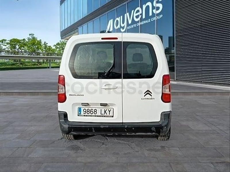Usado Citroën Berlingo Feel 102 CV (75 kW) 2020 Blanco Monovolumen