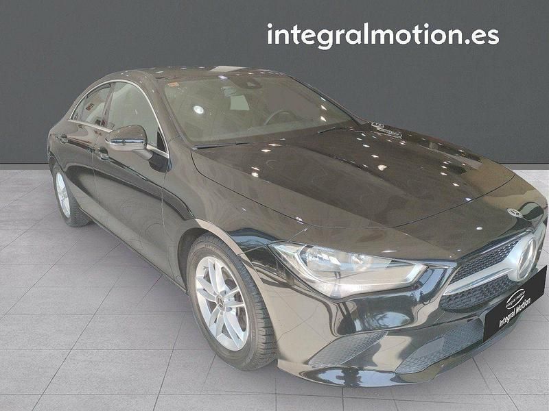 Usado Mercedes CLA180 115 CV (84 kW) 2020 Negro Berlina