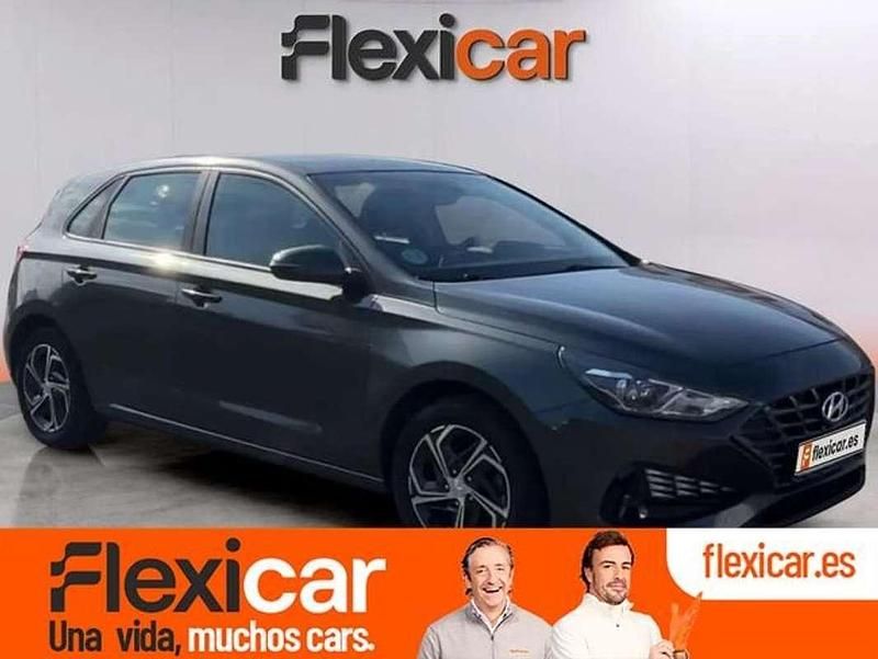 Gris Usado 2021 Hyundai i30 Utilitario | 13.990 € (Precio justo) - Imagen 1/4