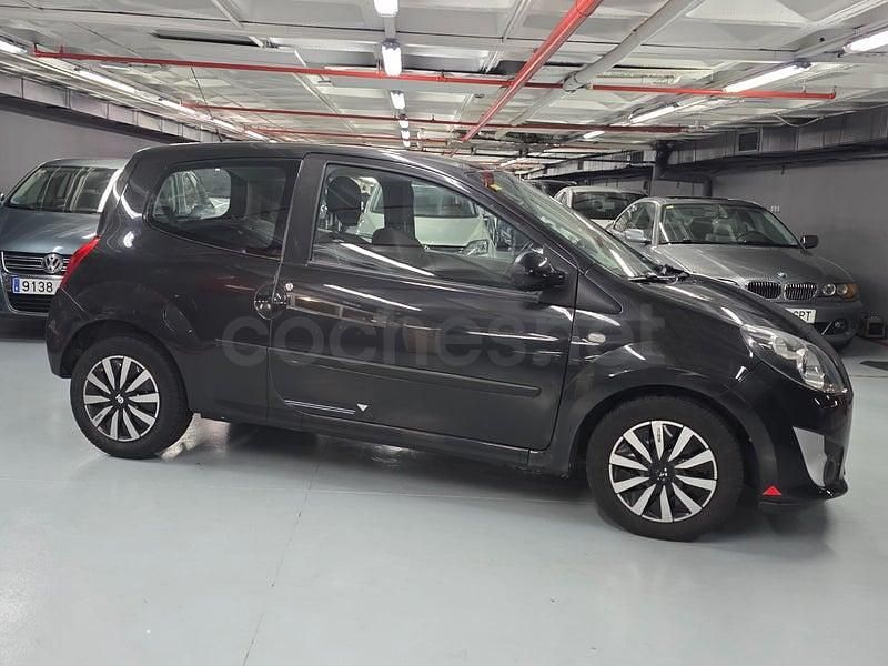 Usado Renault Twingo Dynamique 65 CV (47 kW) 2008 Negro Utilitario