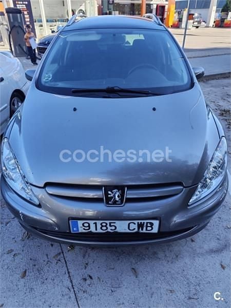 Beige Usado 2004 Peugeot 307 Familiar | 1900 € (Super precio) - Imagen 1/4