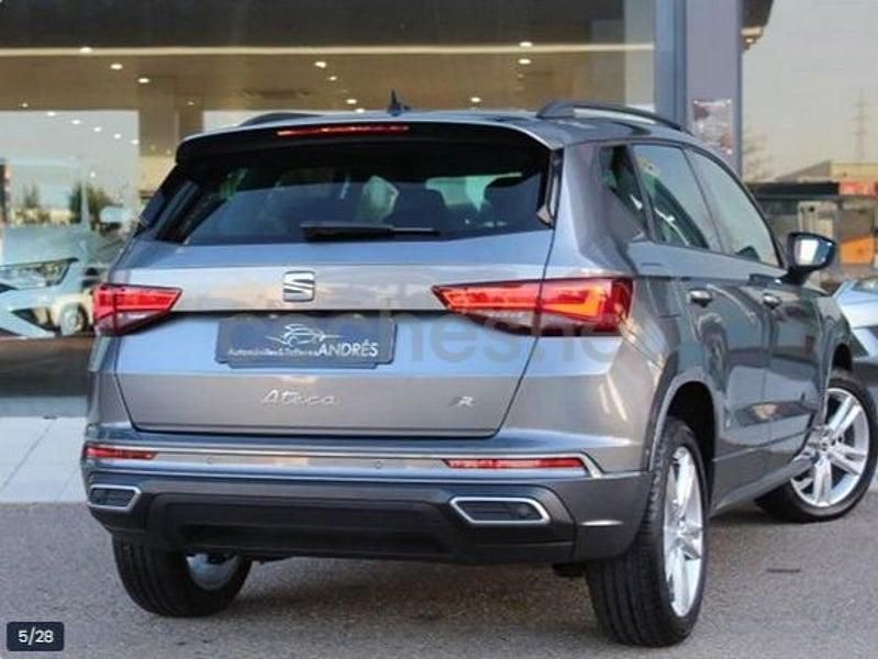 Usado Seat Ateca FR 150 CV (110 kW) 2024 Gris / plata SUV