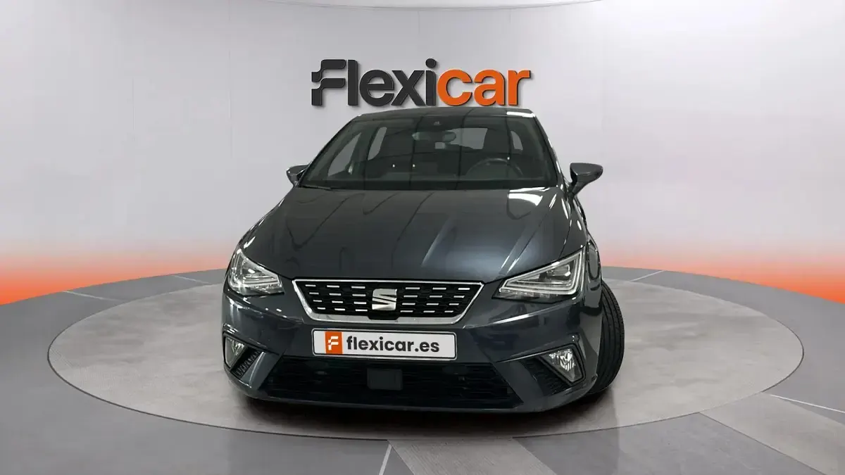 Usado Seat Ibiza 116 CV (85 kW) 2024 Gris Utilitario