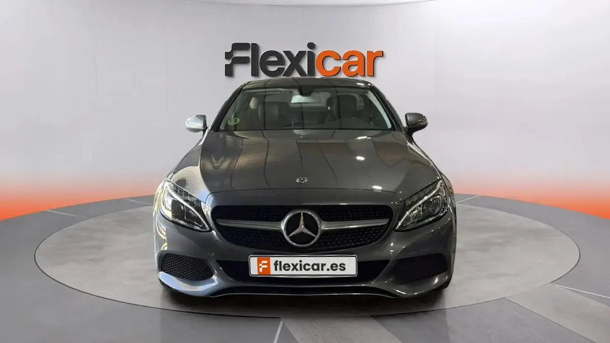 Usado Mercedes C220 170 CV (125 kW) 2018 Gris Coupe