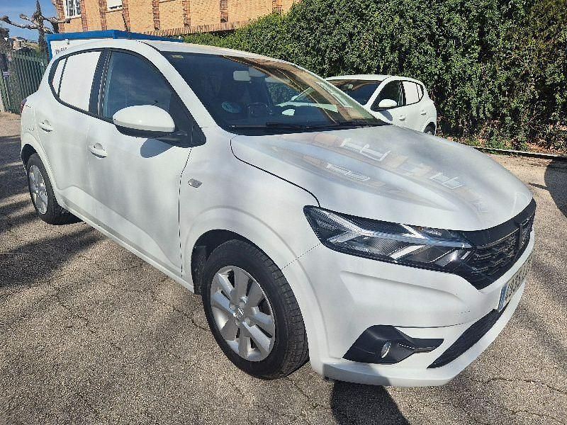 Usado Dacia Sandero Comfort 100 CV (73 kW) 2022 Blanco