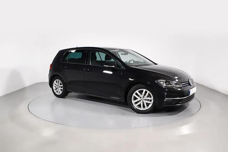 Usado VW Golf VII Advance 150 HP (110 kW) 2018 Preto