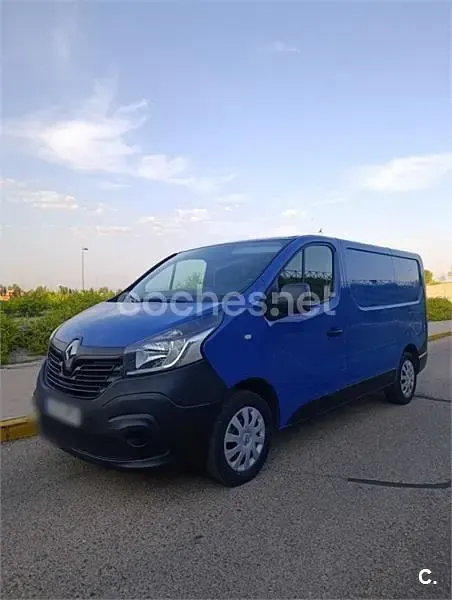 Usado Renault Trafic Business 120 CV (88 kW) 2019 Azul Monovolumen