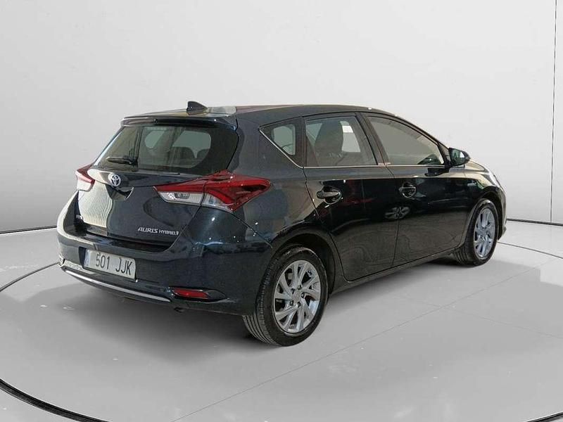 Usado Toyota Auris Hybrid 136 CV (100 kW) 2015 Azul Utilitario