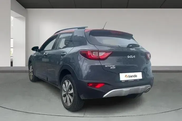 Usado Kia Stonic 100 CV (73 kW) 2023 SUV