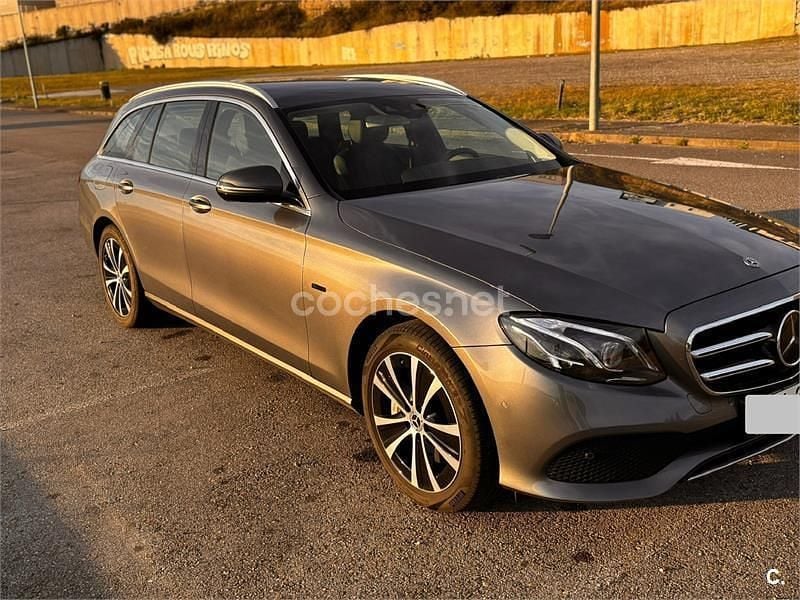 Usado Mercedes E300 306 CV (225 kW) 2020 Gris / plata Familiar