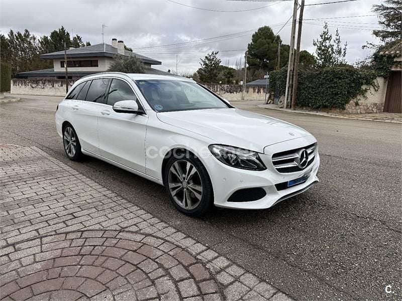 Usado Mercedes C220 Avantgarde 170 CV (125 kW) 2015 Blanco Familiar