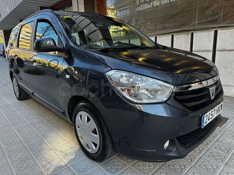 Usado Dacia Lodgy Lauréate 107 CV (78 kW) 2012 Gris / plata Monovolumen