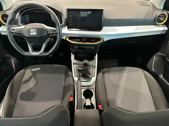 Usado Seat Arona Style 115 CV (84 kW) 2025 Gris SUV