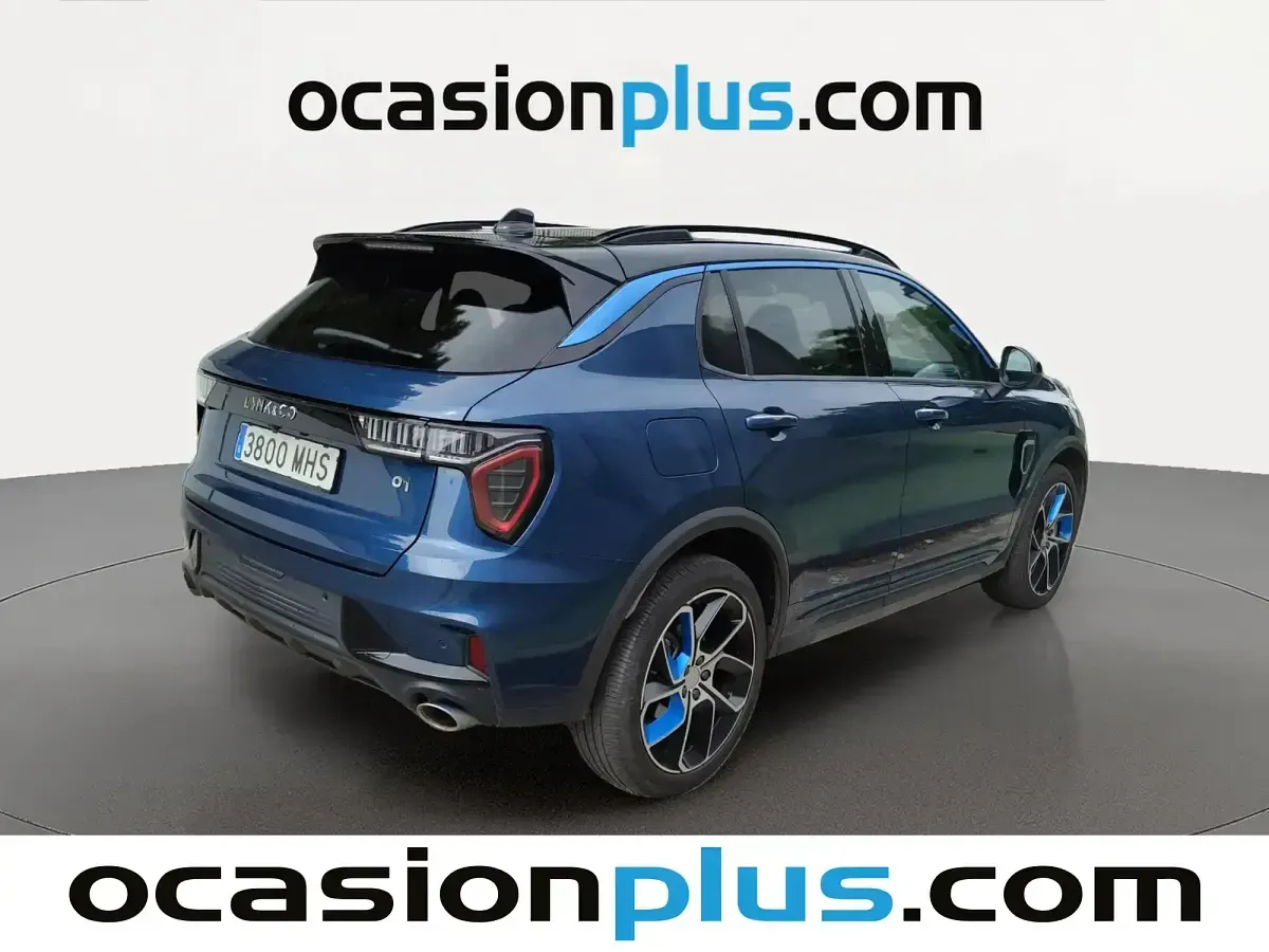 Usado Lynk & Co 01 261 CV (191 kW) 2023 Negro SUV