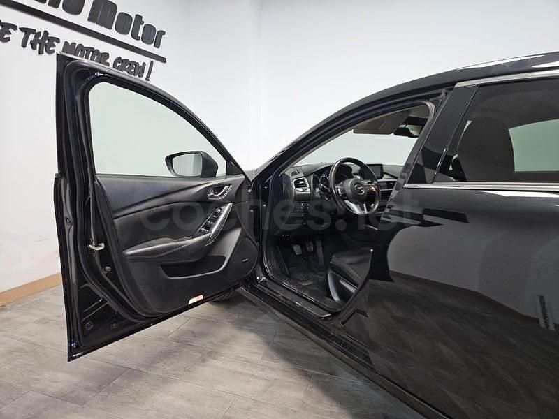 Usado Mazda 6 Luxury 150 CV (110 kW) 2015 Negro Familiar