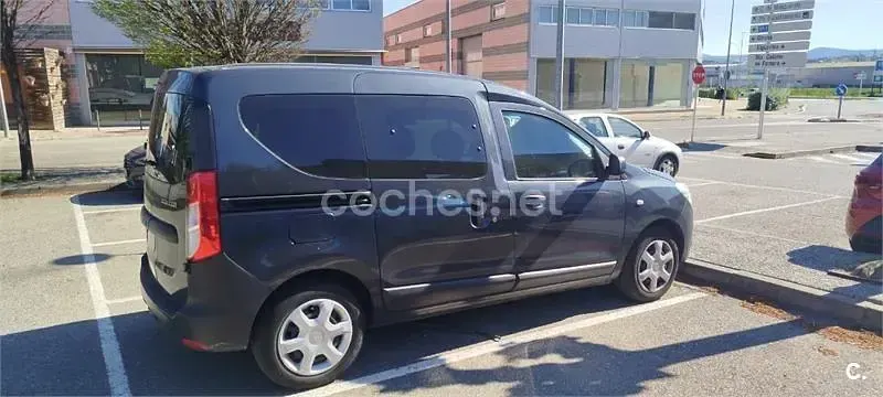 Usado Dacia Dokker 102 CV (75 kW) 2018 Negro Monovolumen