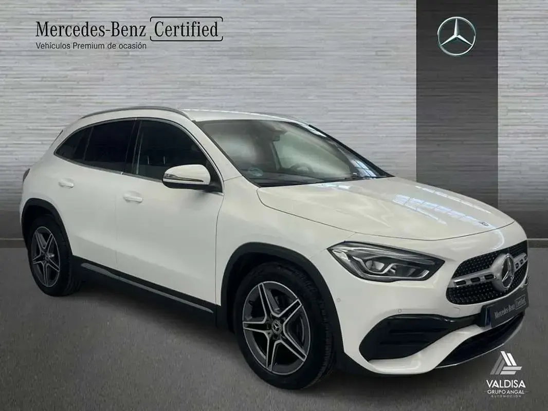 Usado Mercedes GLA180 136 CV (100 kW) 2023 SUV