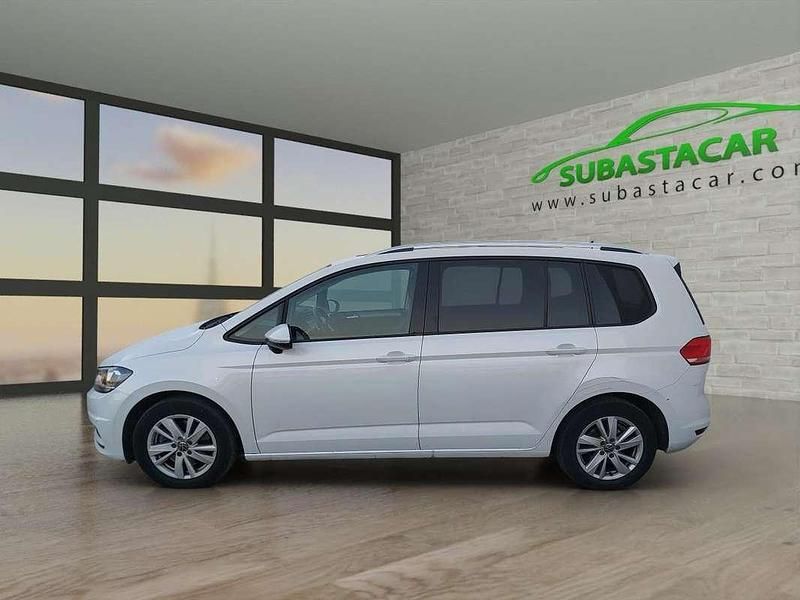 Blanco Usado 2021 VW Touran Advance Monovolumen | 18.554 € - Imagen 1/4