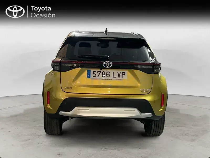 Usado Toyota Yaris Cross Edition 116 CV (85 kW) 2021 Amarillo SUV
