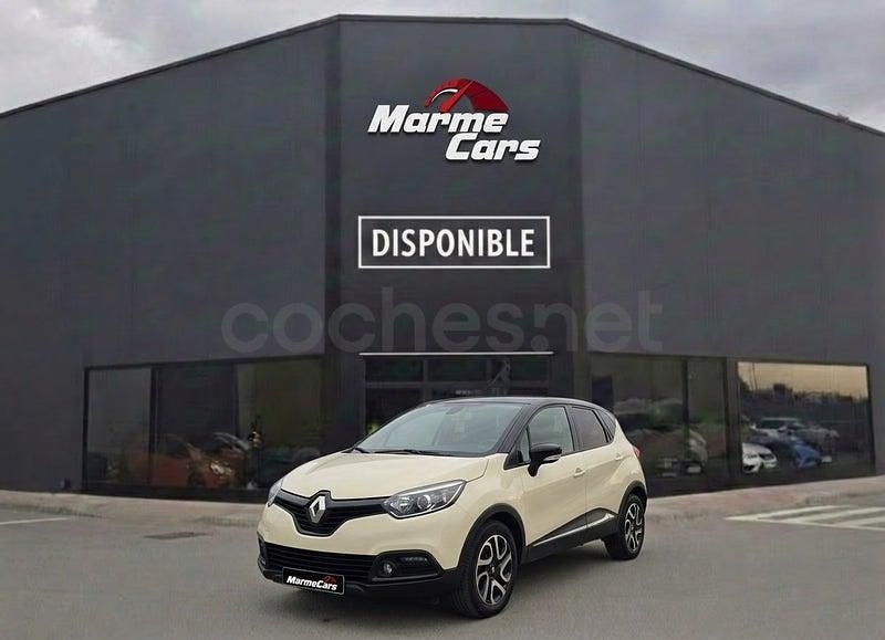 Usado Renault Captur Zen 90 CV (66 kW) 2017 Beige SUV