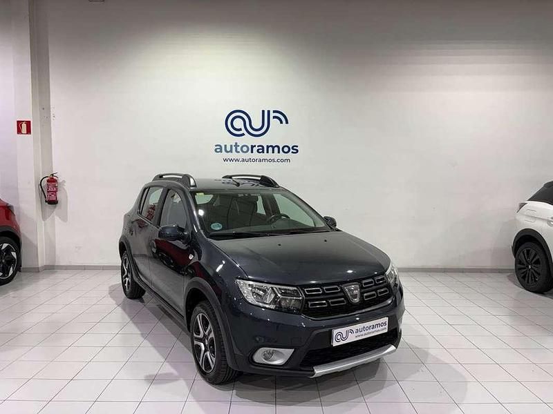 Gris Usado 2020 Dacia Sandero Utilitario | 12.500 € (Precio justo) - Imagen 1/4