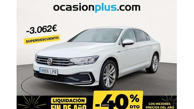 Blanco Usado 2021 VW Passat GTE Berlina | 22.125 € (Precio justo) - Imagen 1/4