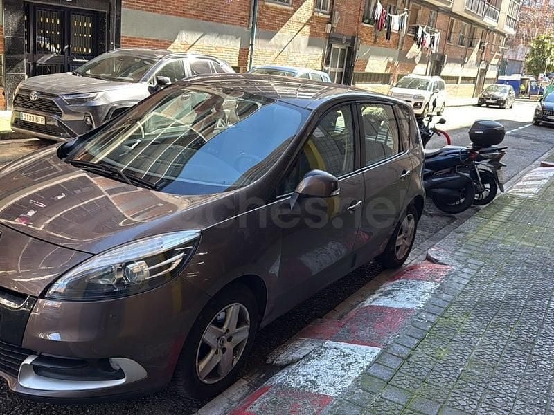 Usado Renault Scénic III Authentique 115 CV (84 kW) 2013 Beige Monovolumen