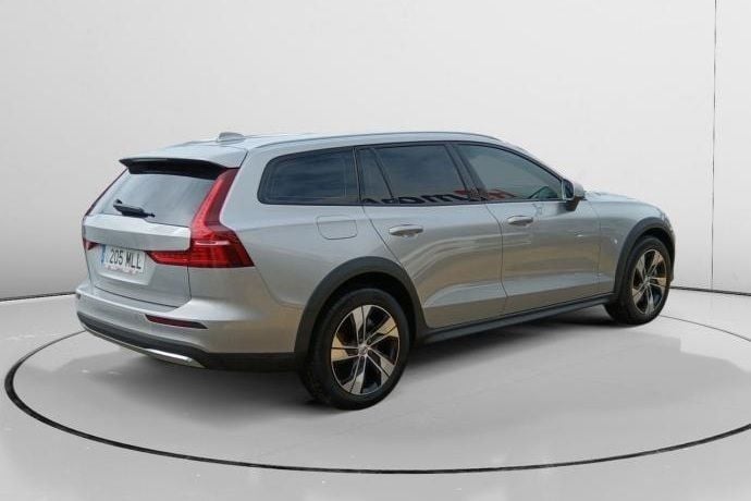 Usado Volvo V60 Core 197 CV (144 kW) 2023 Familiar