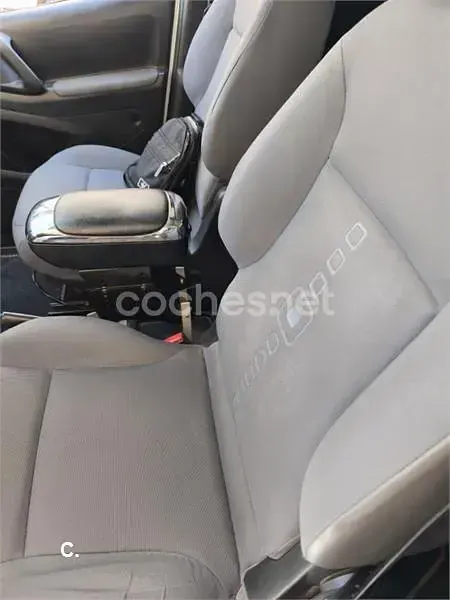 Usado Citroën Berlingo Attraction 75 CV (55 kW) 2013 Blanco Monovolumen
