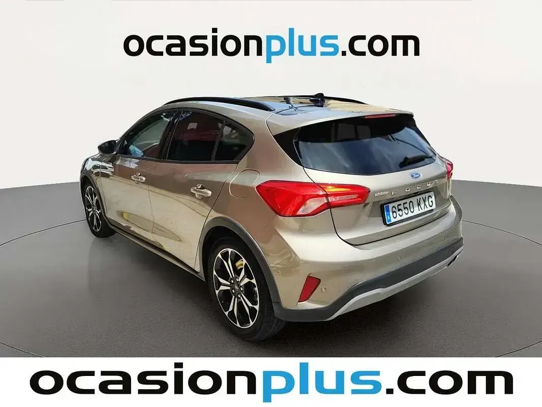 Usado Ford Focus Active 125 CV (91 kW) 2019 Gris Utilitario