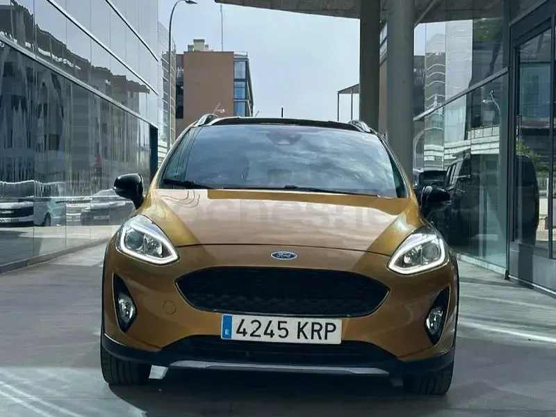 Usado Ford Fiesta Active 125 CV (91 kW) 2018 Naranja Utilitario