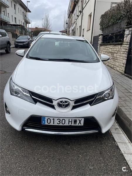 Blanco Usado 2014 Toyota Auris Active Berlina | 5400 € (Buen precio) - Imagen 1/4