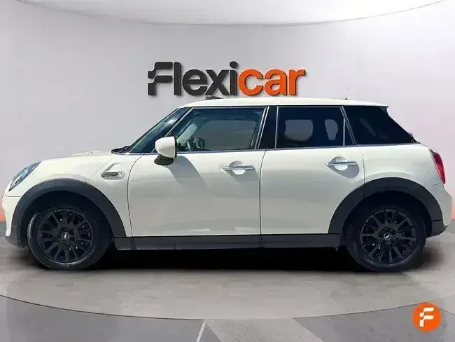Usado Mini ONE 102 CV (75 kW) 2019 Beige Utilitario