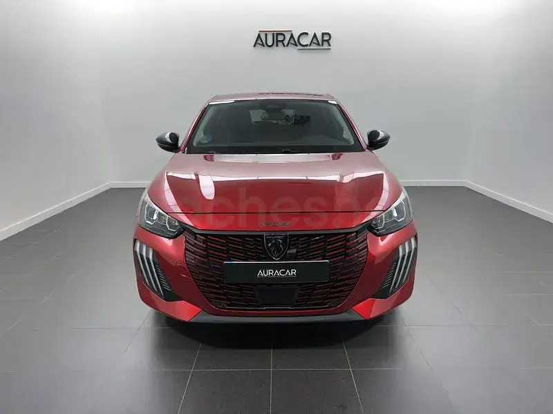 Usado Peugeot 208 Allure 110 CV (80 kW) 2026 Rojo Utilitario