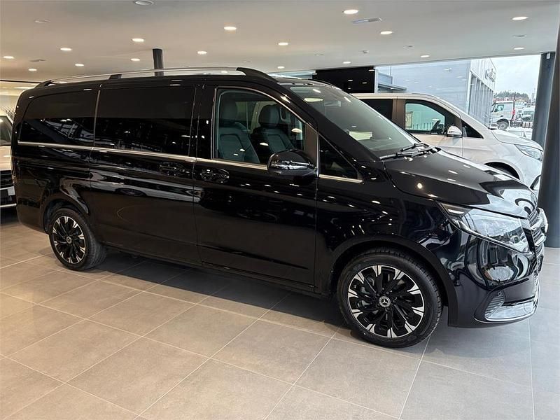 Nuevo Mercedes V300 Avantgarde 237 CV (174 kW) 2026 Negro Monovolumen