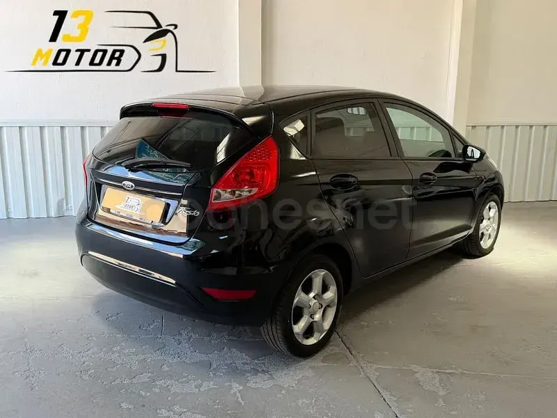 Usado Ford Fiesta Trend 96 CV (70 kW) 2009 Negro Berlina