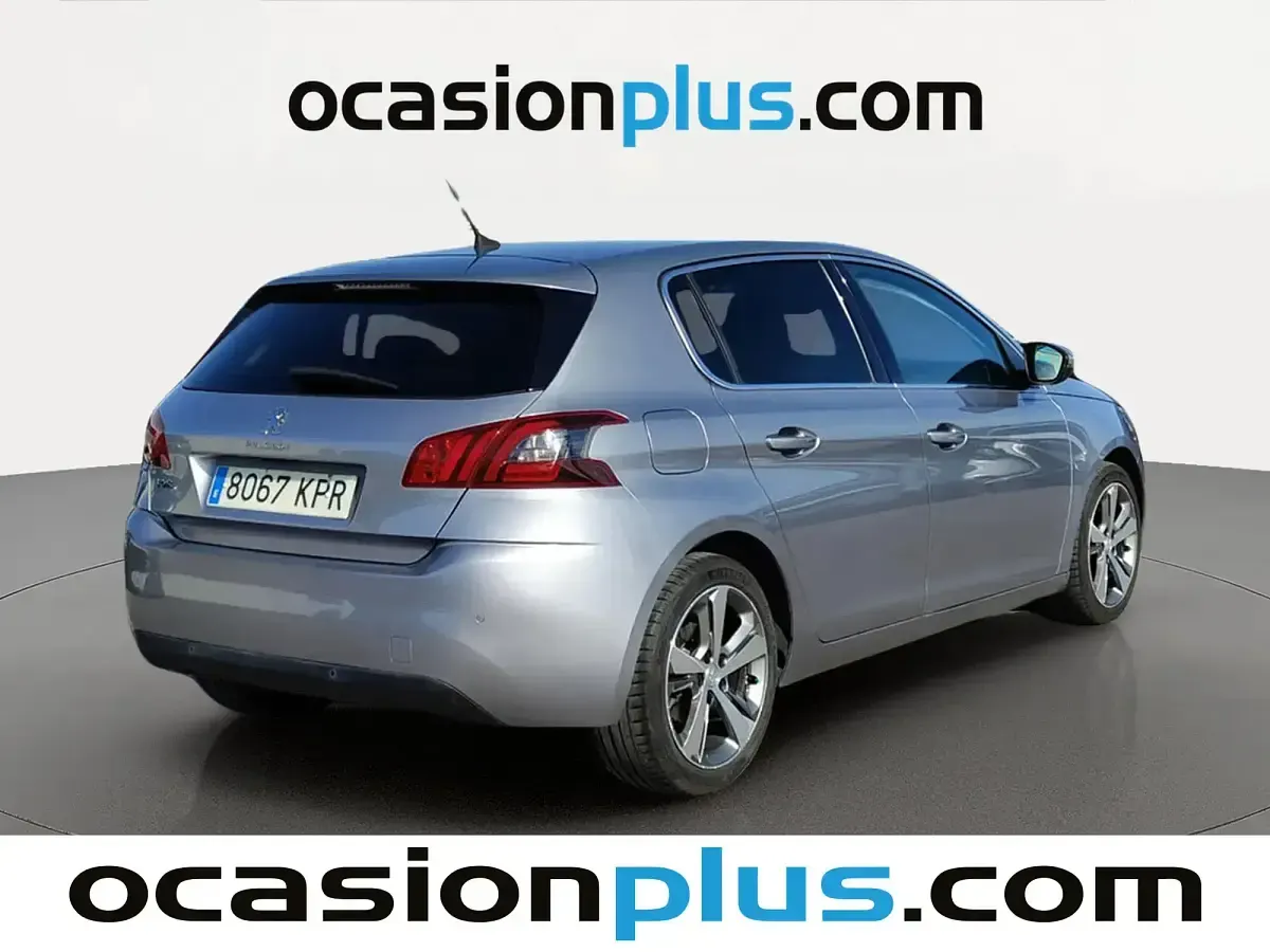 Usado Peugeot 308 Allure 130 CV (95 kW) 2018 Gris