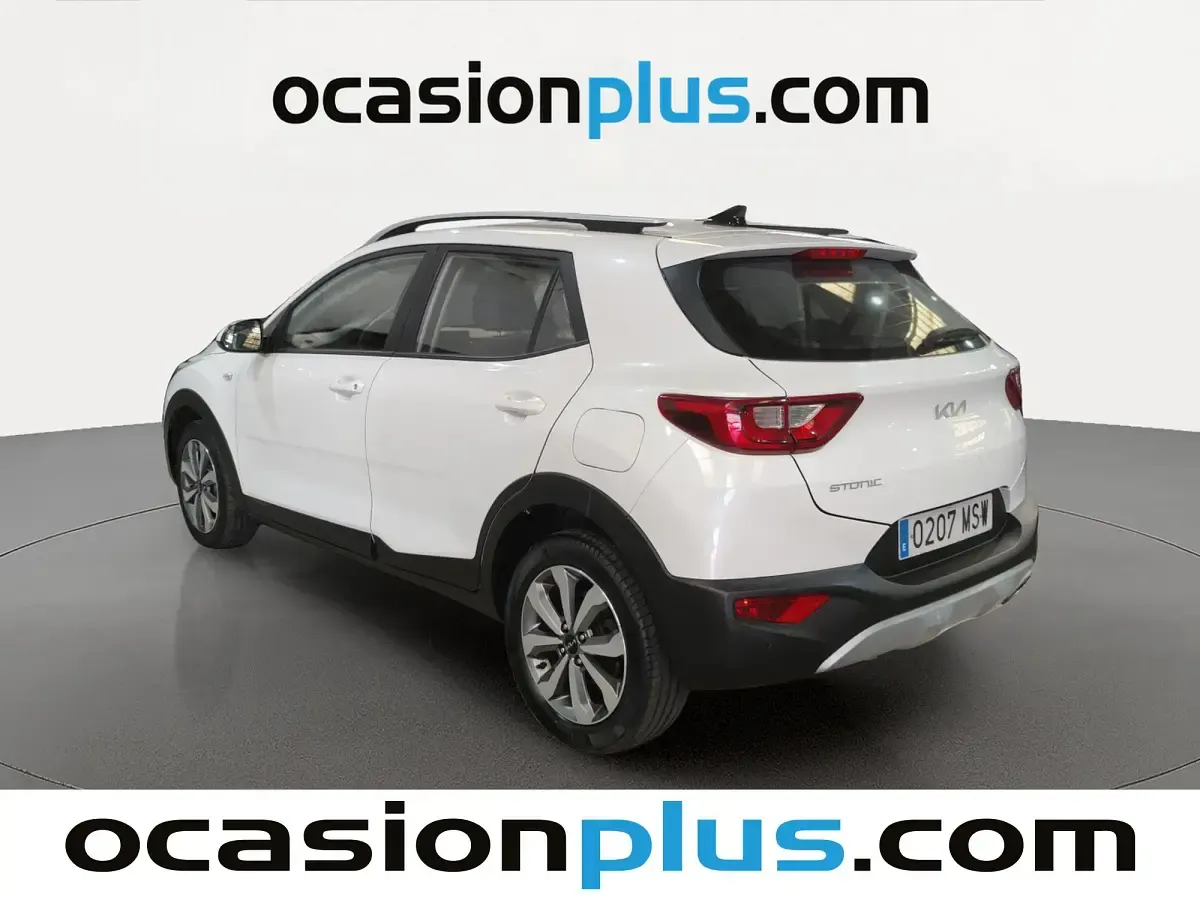 Usado Kia Stonic 101 CV (74 kW) 2024 Blanco SUV