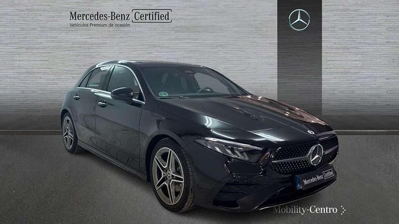 Usado Mercedes A180 109 CV (80 kW) 2024 Negro Utilitario