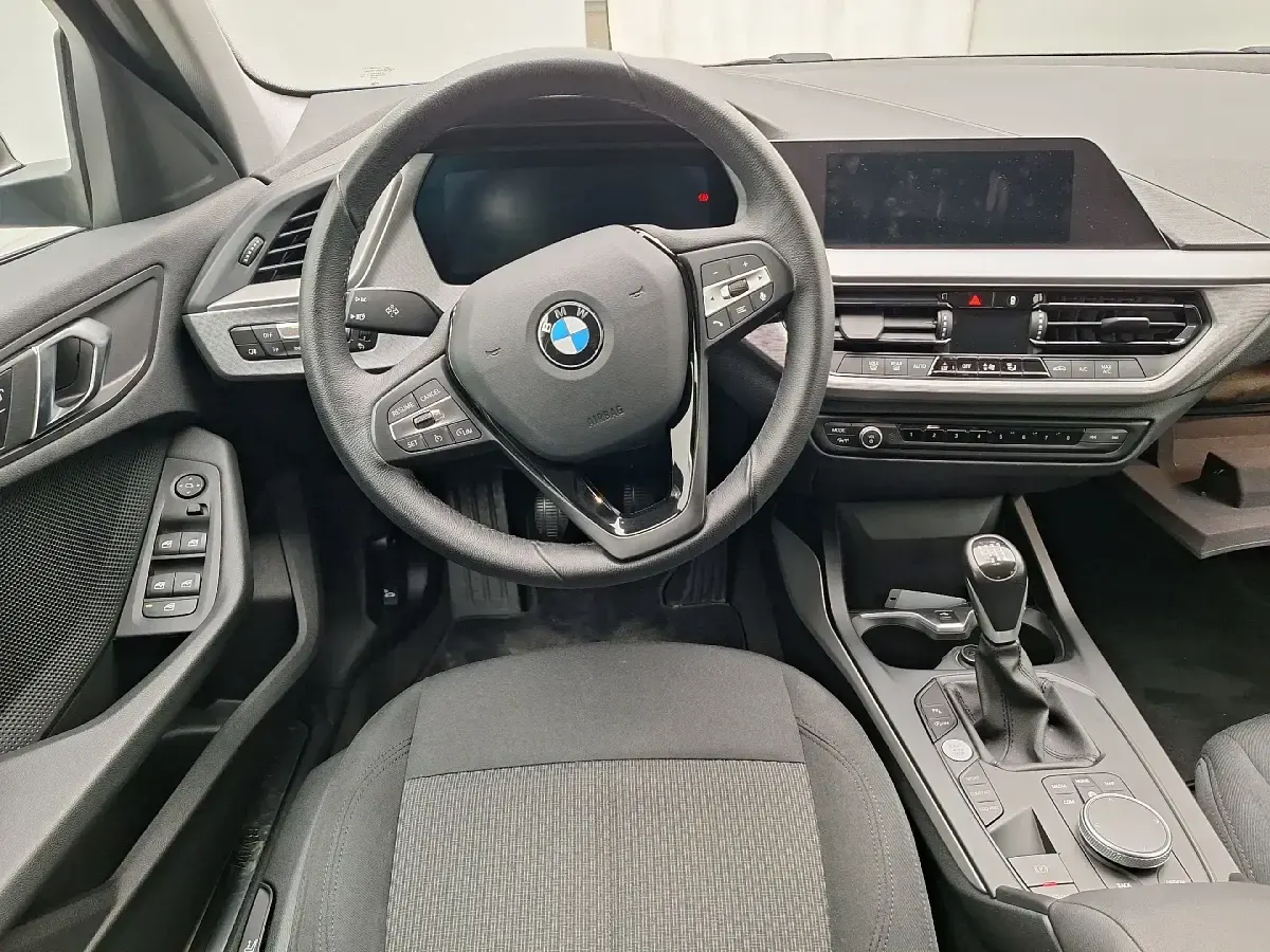 Usado BMW 116 116 CV (85 kW) 2023 Azul Utilitario