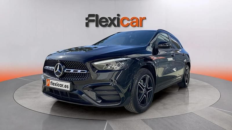 Usado Mercedes GLA200 150 CV (110 kW) 2024 Negro SUV