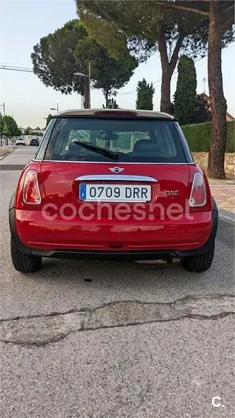 Usado Mini ONE 90 CV (66 kW) 2005 Rojo Utilitario