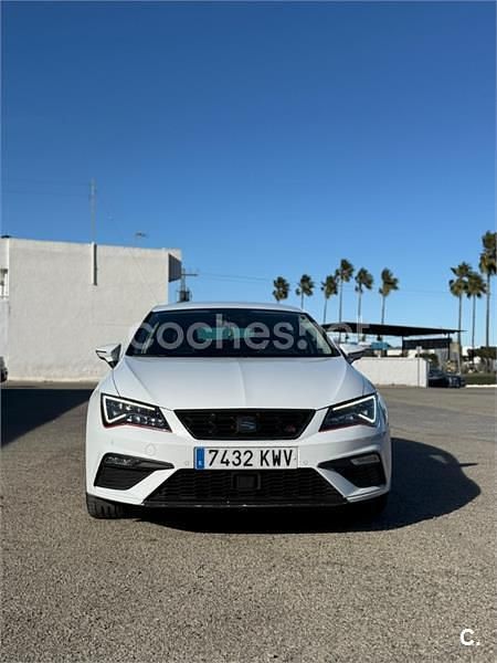 Usado Seat Leon FR 130 CV (95 kW) 2019 Blanco Berlina