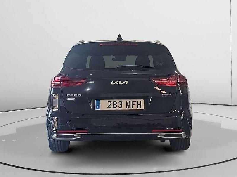 Usado Kia Ceed GT-Line 162 CV (119 kW) 2023 Negro Utilitario