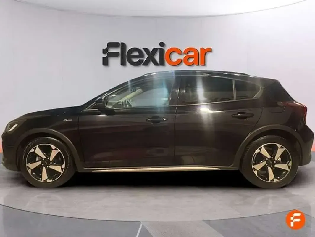Usado Ford Focus Active 155 CV (114 kW) 2024 Negro Berlina