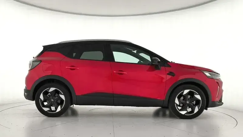 Usado Renault Captur Techno 100 CV (73 kW) 2025 Rojo SUV